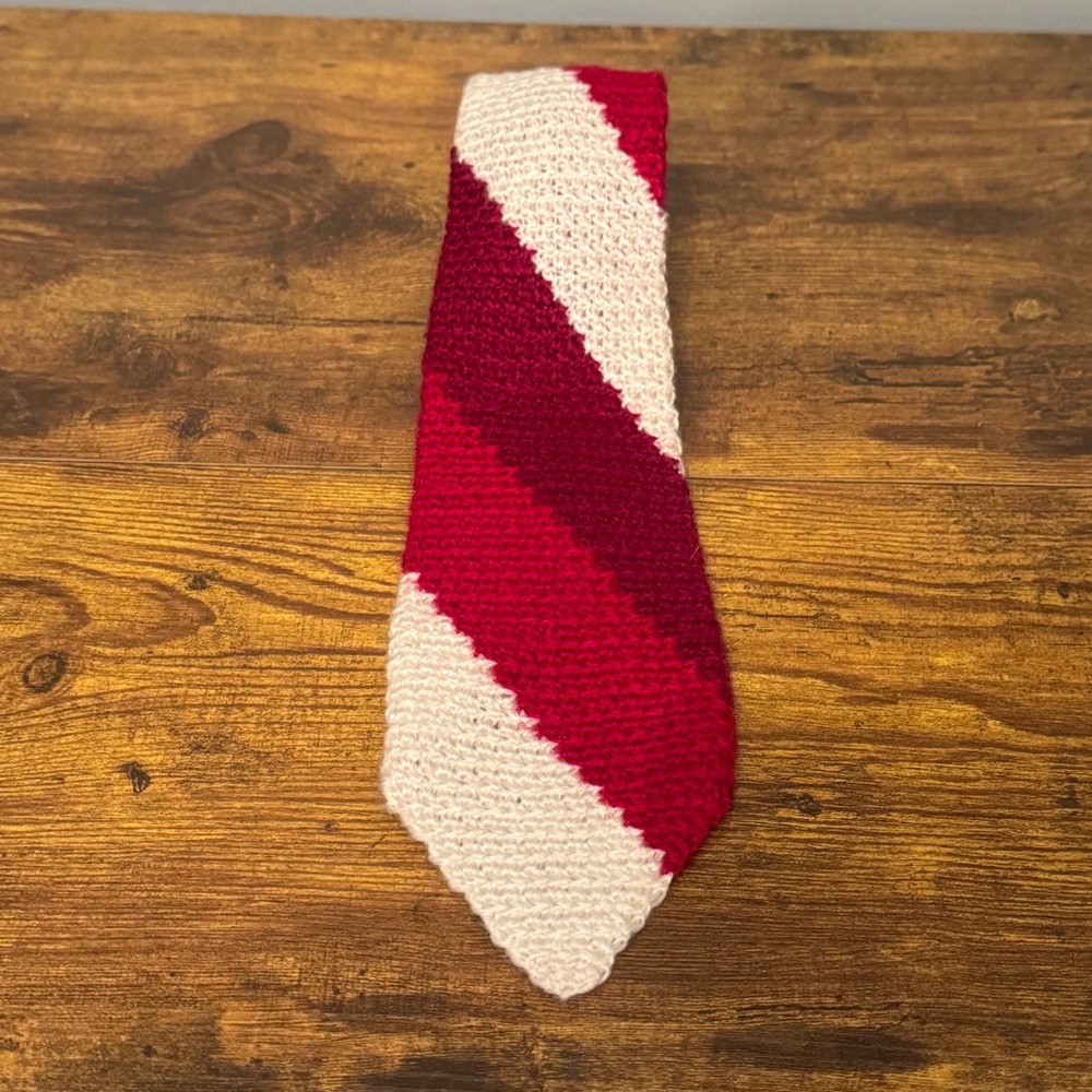 Harrison Scott Frederick Vintage Hand-Crocheted Tie Red Cream Stripe Korea‎